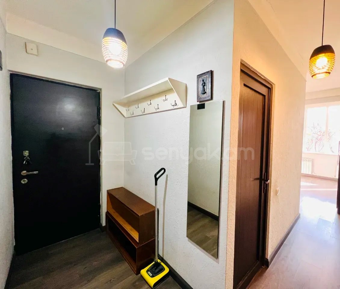 3 Սենյականոց Բնակարան Քարե Շենքում, 74քմ, 2/5 հարկ, Կապիտալ Վերանորոգված