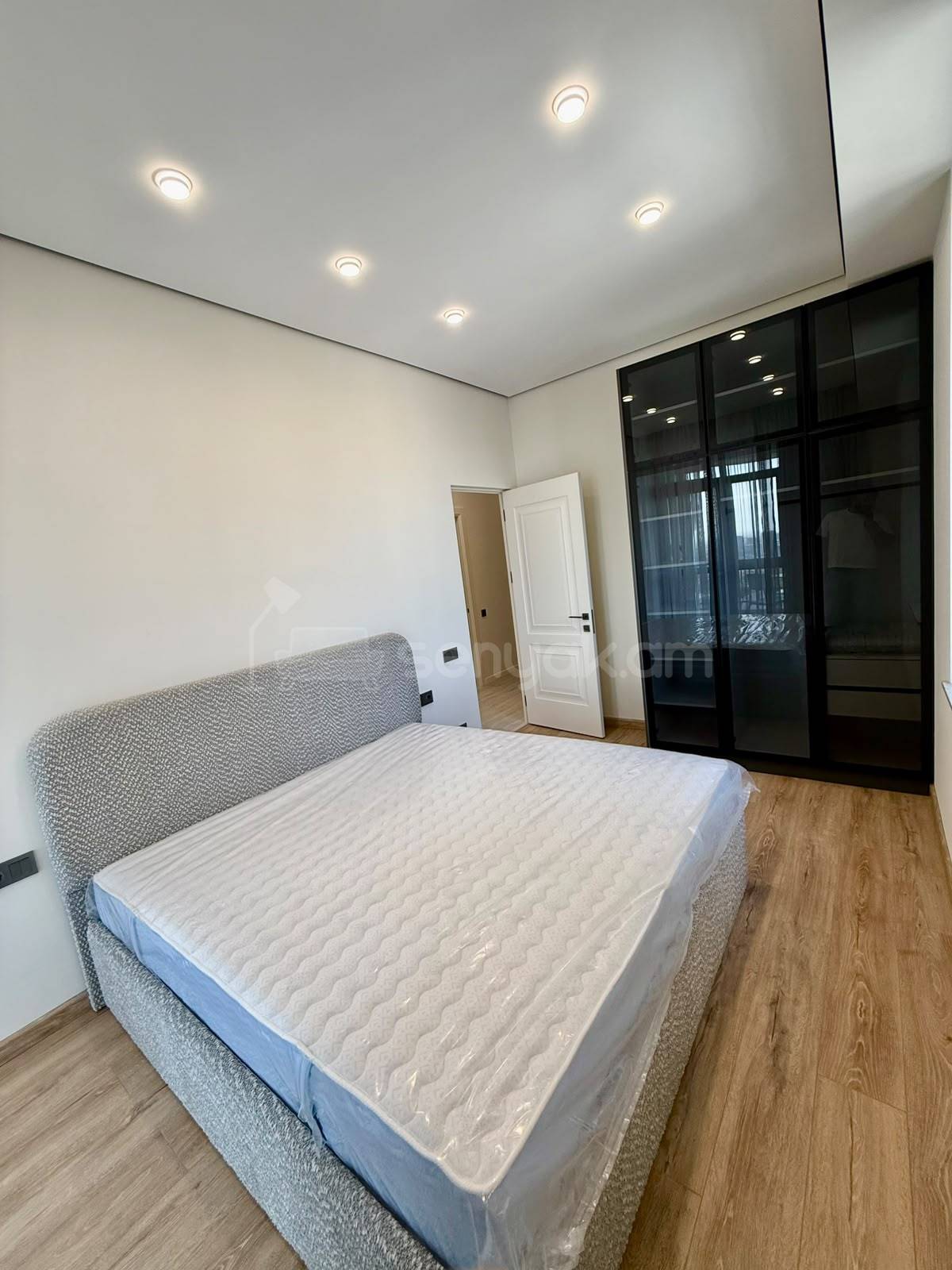 2 Սենյականոց Բնակարան Նորակառույցում, 52քմ, 10/18 հարկ, Դիզայներական Վերանորոգված, Կահավորված, Արևկող