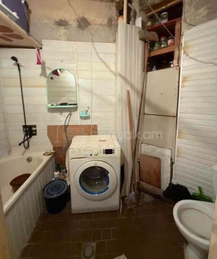 1 Սենյականոց Բնակարան, 43քմ, 10/16 հարկ, Պետական Վիճակում