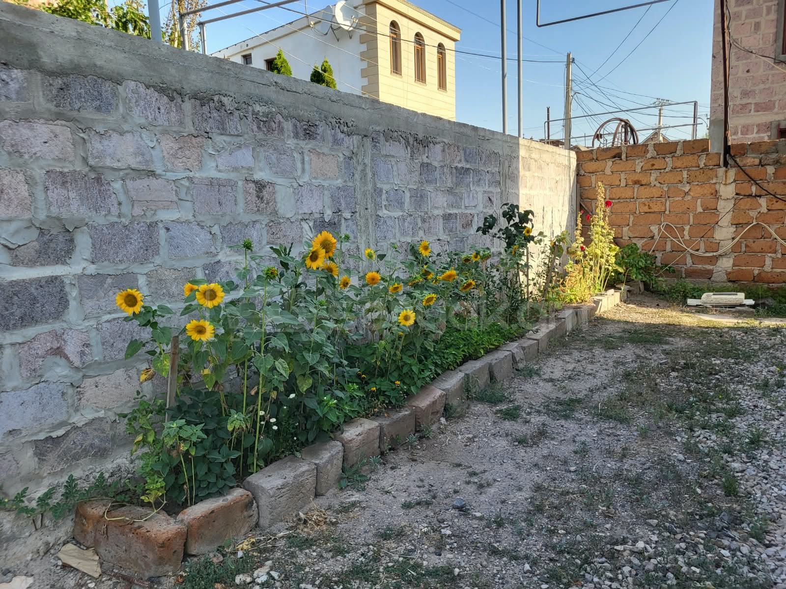 3 Սենյականոց Սեփական Տուն, 190քմ, Կապիտալ Վերանորոգված, Ավտոտնակով