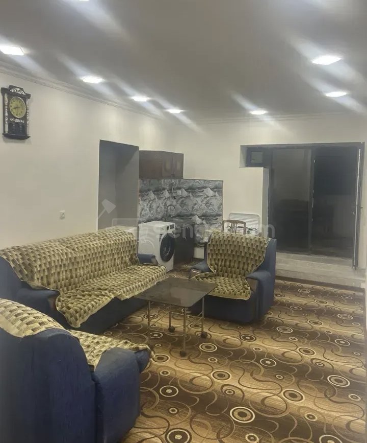 3 Սենյականոց Բնակարան Քարե Շենքում, 68քմ, 1/1 հարկ, Կապիտալ Վերանորոգված, Կահավորված