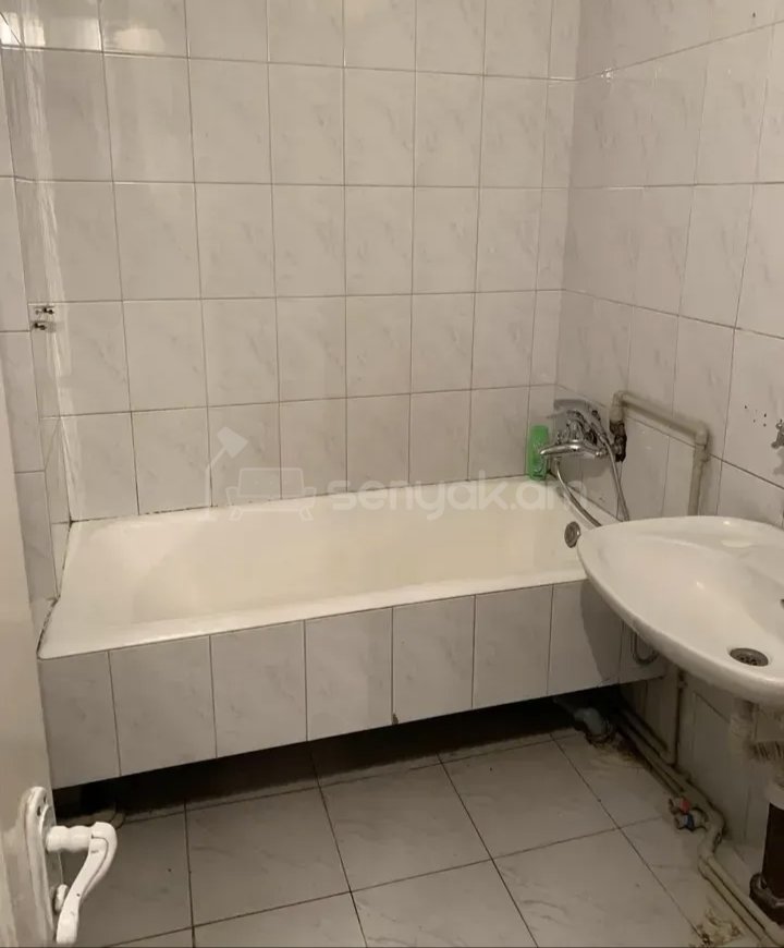2 Սենյականոց Բնակարան Քարե Շենքում, 58քմ, 4/9 հարկ, Նորմալ Վիճակում, Կահավորված