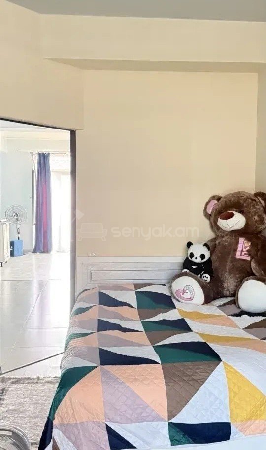 2 Սենյականոց Բնակարան Քարե Շենքում, 50քմ, 2/4 հարկ, Կապիտալ Վերանորոգված