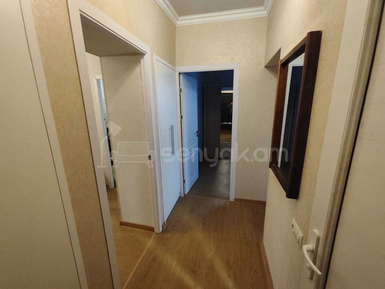 3 Սենյականոց Բնակարան Քարե Շենքում, 75քմ, 5/5 հարկ, Դիզայներական Վերանորոգված