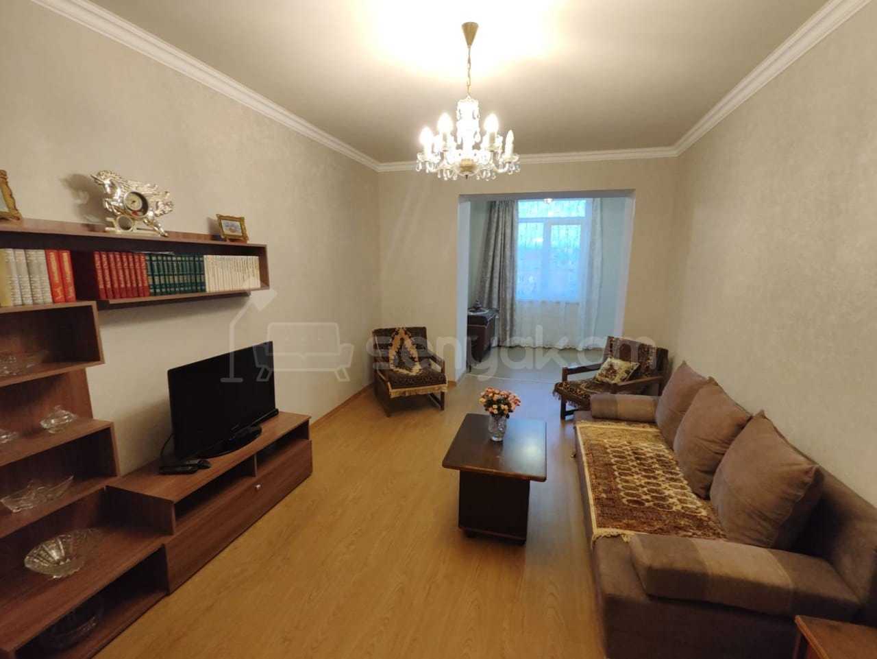 3 Սենյականոց Բնակարան Քարե Շենքում, 75քմ, 5/5 հարկ, Դիզայներական Վերանորոգված
