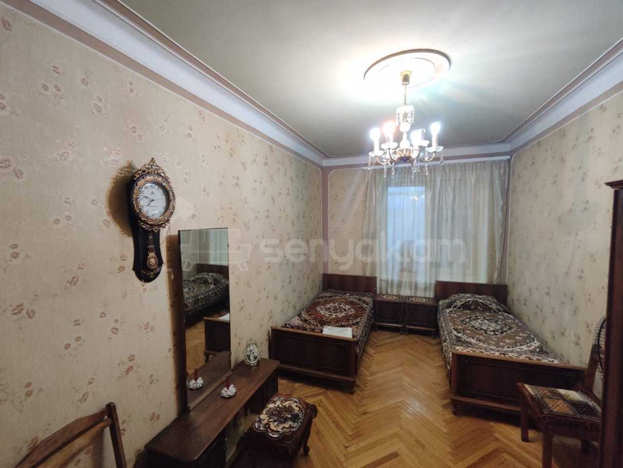 3 Սենյականոց Բնակարան Քարե Շենքում, 75քմ, 5/5 հարկ, Դիզայներական Վերանորոգված
