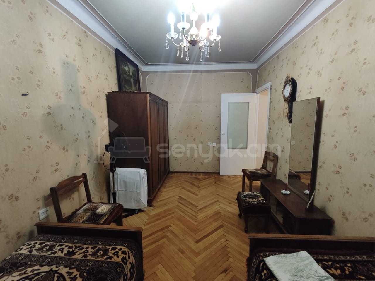 3 Սենյականոց Բնակարան Քարե Շենքում, 75քմ, 5/5 հարկ, Դիզայներական Վերանորոգված