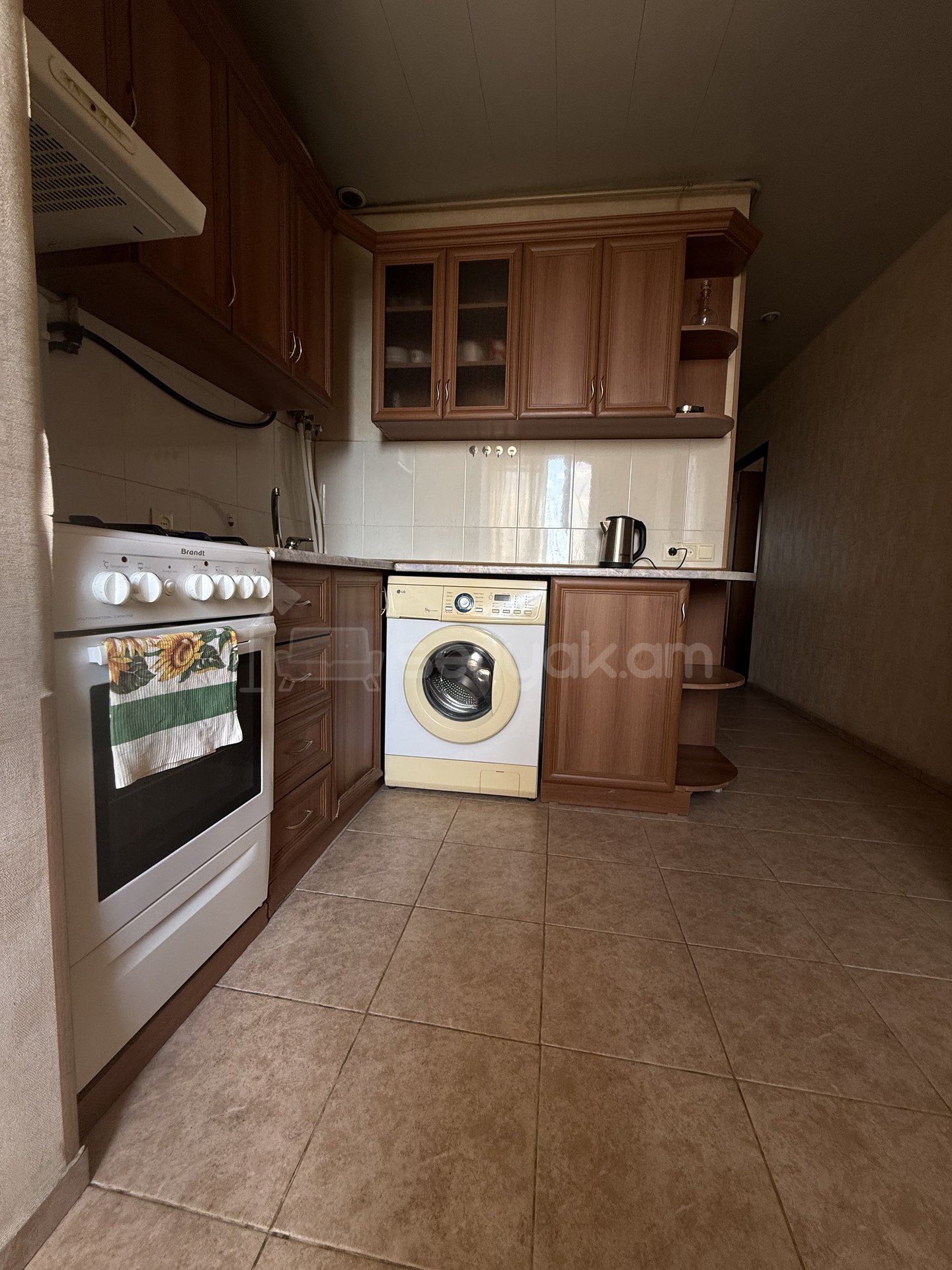 2 Սենյականոց Բնակարան Քարե Շենքում, 50քմ, 6/6 հարկ, Կապիտալ Վերանորոգված, Կահավորված, Արևկող