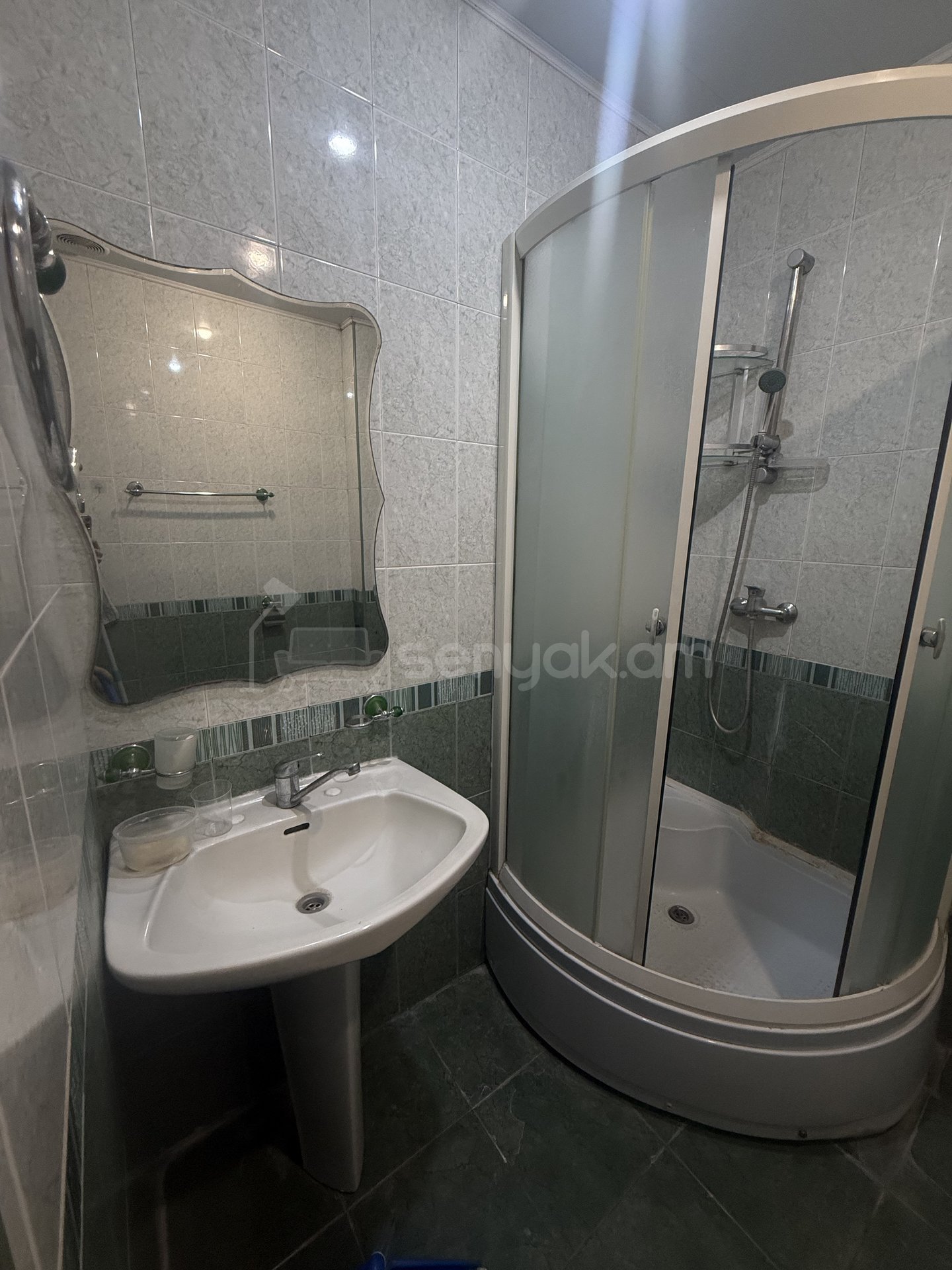 2 Սենյականոց Բնակարան Քարե Շենքում, 50քմ, 6/6 հարկ, Կապիտալ Վերանորոգված, Կահավորված, Արևկող