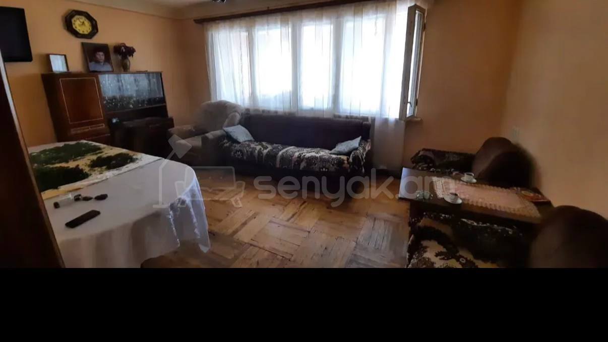 3 Սենյականոց Բնակարան, 78քմ, 5/9 հարկ, Նորմալ Վիճակում