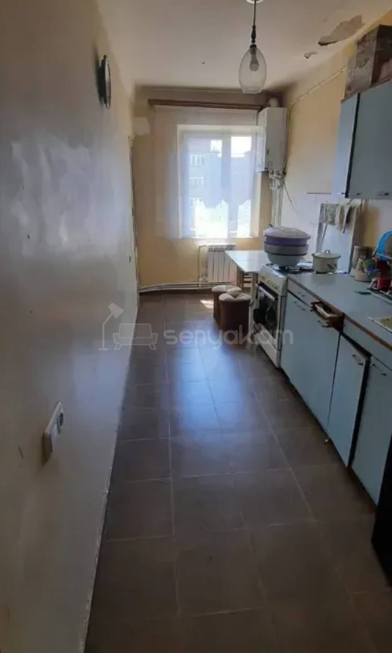 3 Սենյականոց Բնակարան, 78քմ, 5/9 հարկ, Նորմալ Վիճակում