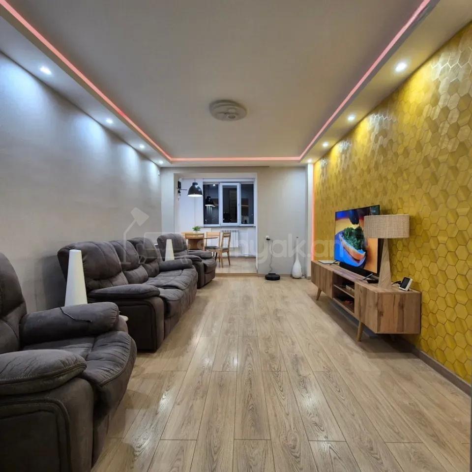 3 Սենյականոց Բնակարան Քարե Շենքում, 83քմ, 5/5 հարկ, Կապիտալ Վերանորոգված