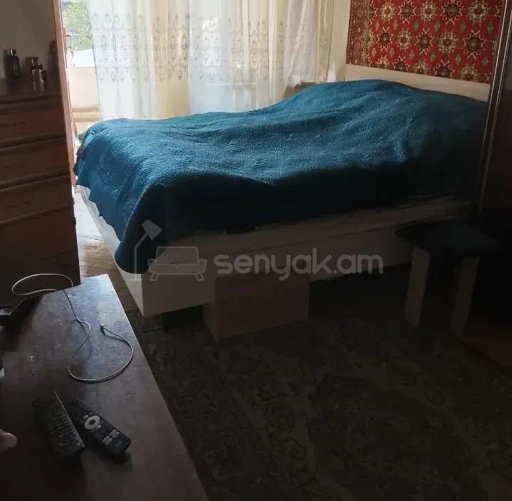 3 Սենյականոց Բնակարան Քարե Շենքում, 77քմ, 4/5 հարկ, Պետական Վիճակում