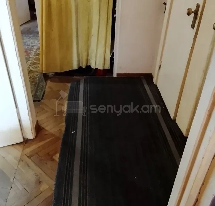 3 Սենյականոց Բնակարան Քարե Շենքում, 77քմ, 4/5 հարկ, Պետական Վիճակում