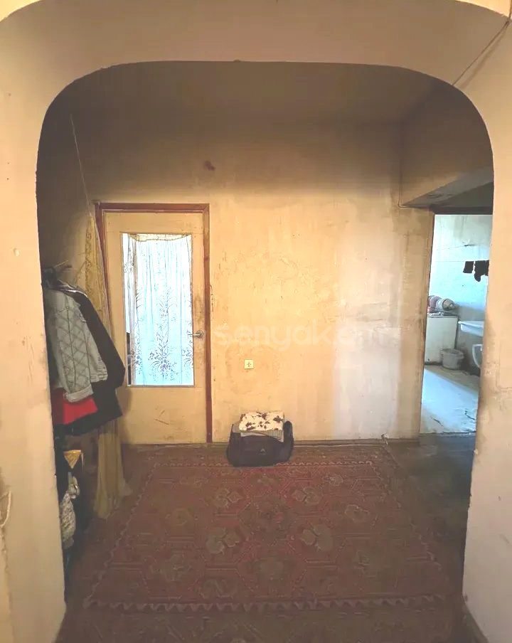 2 Սենյականոց Բնակարան, 82քմ, 4/9 հարկ, Պետական Վիճակում