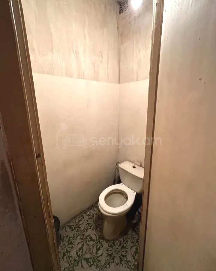 2 Սենյականոց Բնակարան, 82քմ, 4/9 հարկ, Պետական Վիճակում