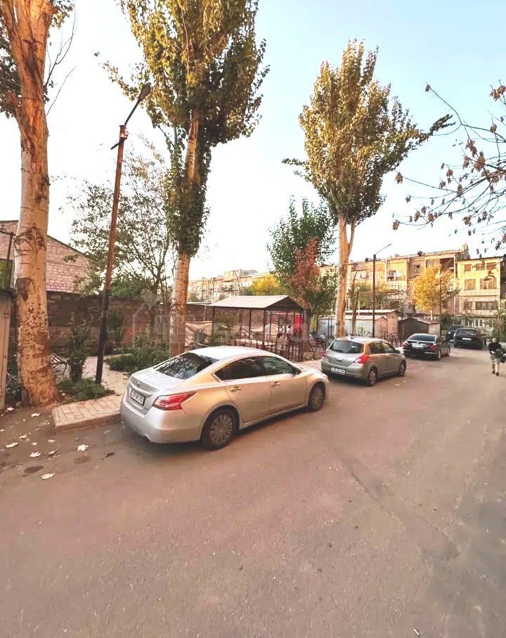 2 Սենյականոց Բնակարան, 82քմ, 4/9 հարկ, Պետական Վիճակում