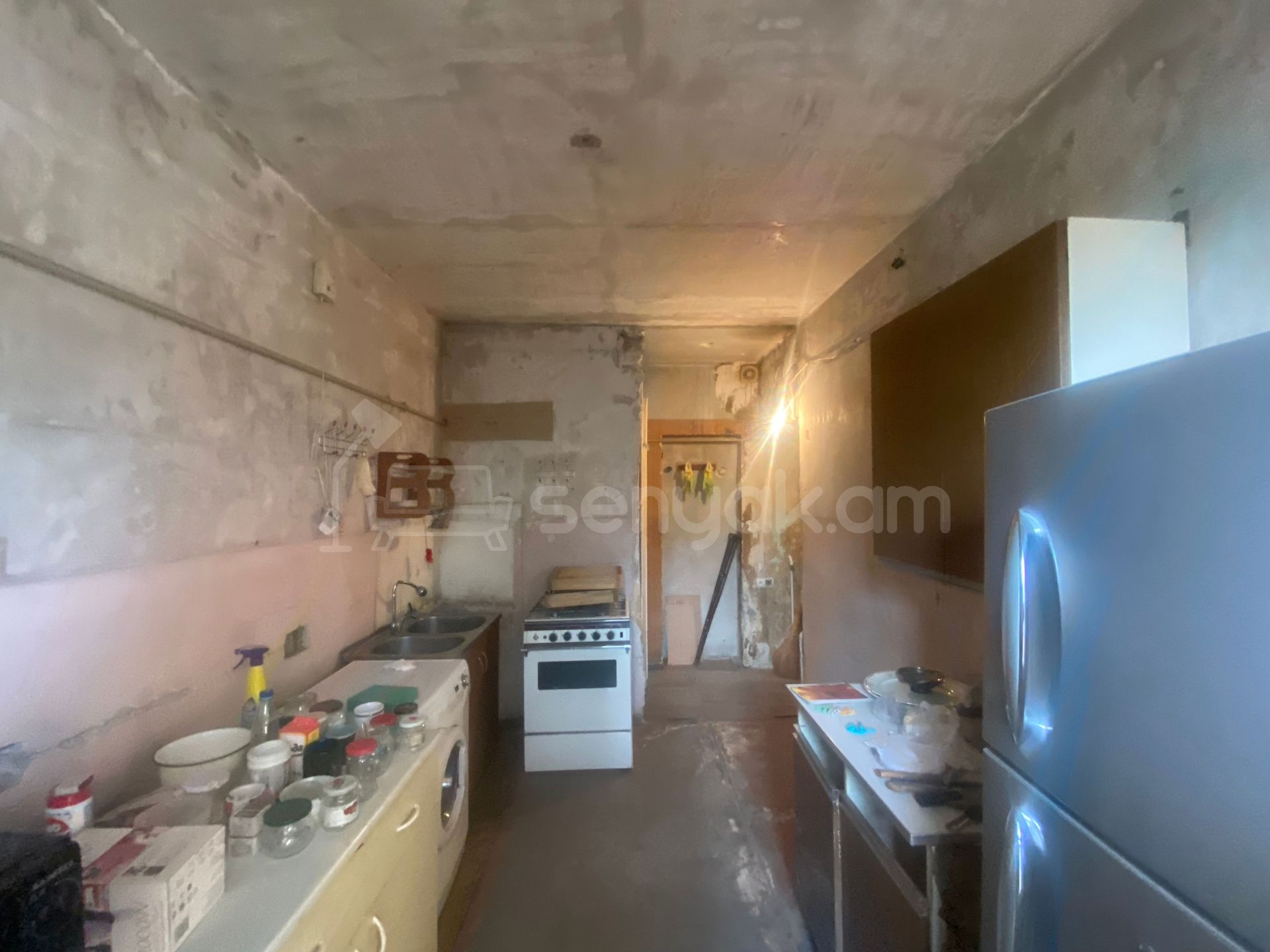1 Սենյականոց Բնակարան Քարե Շենքում, 48քմ, 2/6 հարկ, Պետական Վիճակում