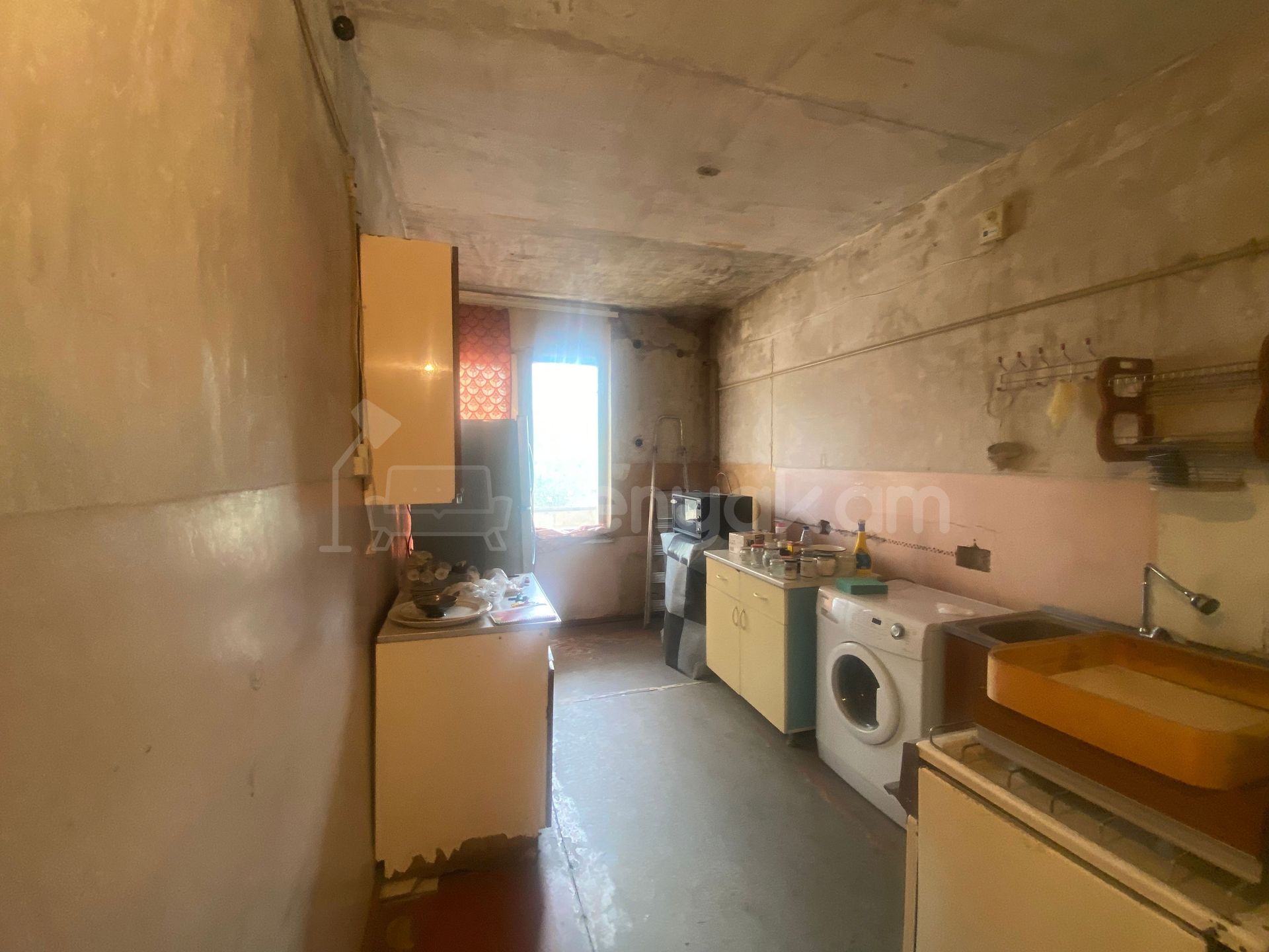 1 Սենյականոց Բնակարան Քարե Շենքում, 48քմ, 2/6 հարկ, Պետական Վիճակում