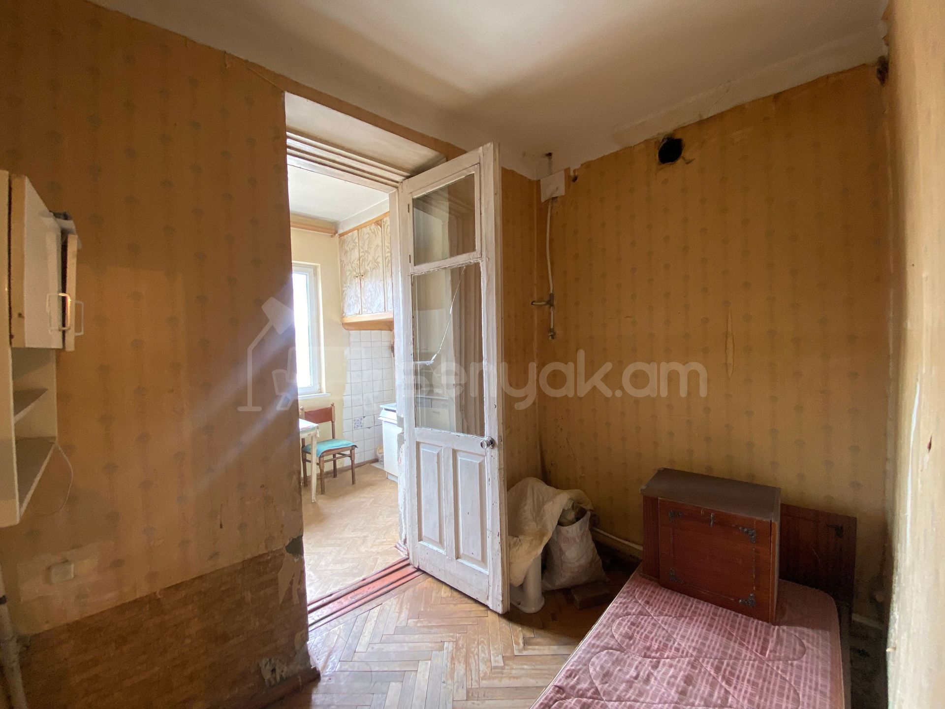 2 Սենյականոց Բնակարան Քարե Շենքում, 67քմ, 4/5 հարկ, Պետական Վիճակում
