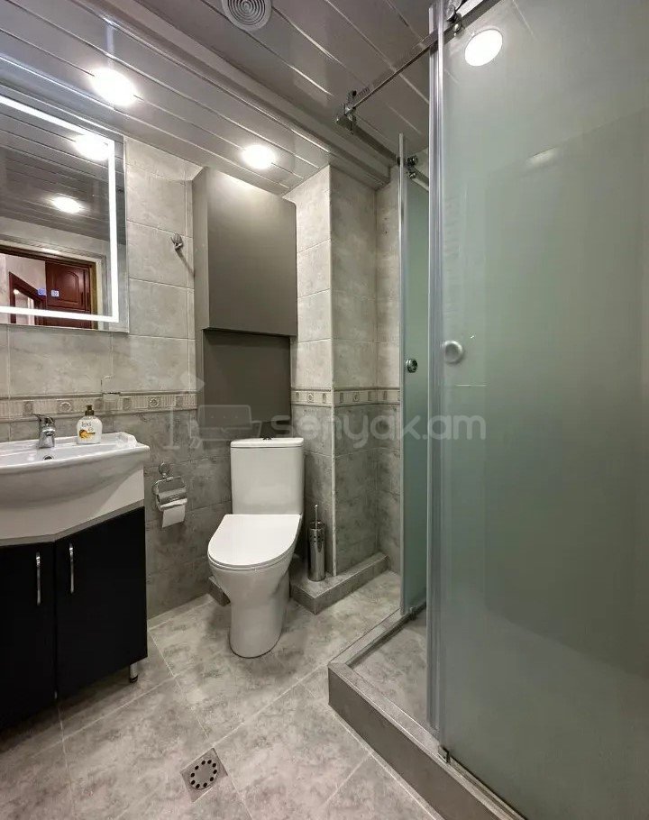 2 Սենյականոց Բնակարան, 43քմ, 8/10 հարկ, Կապիտալ Վերանորոգված