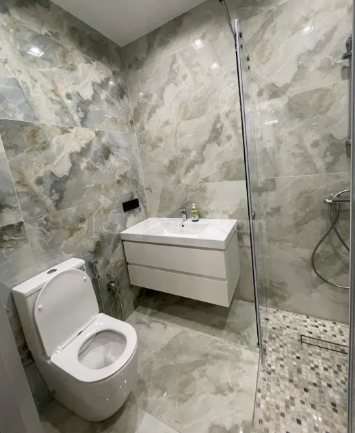 2 Սենյականոց Բնակարան Քարե Շենքում, 40քմ, 2/5 հարկ, Կապիտալ Վերանորոգված