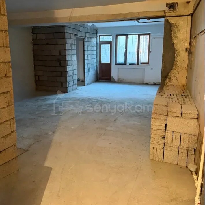 3 Սենյականոց Բնակարան Քարե Շենքում, 75քմ, 2/5 հարկ, Զրոյական Վիճակում