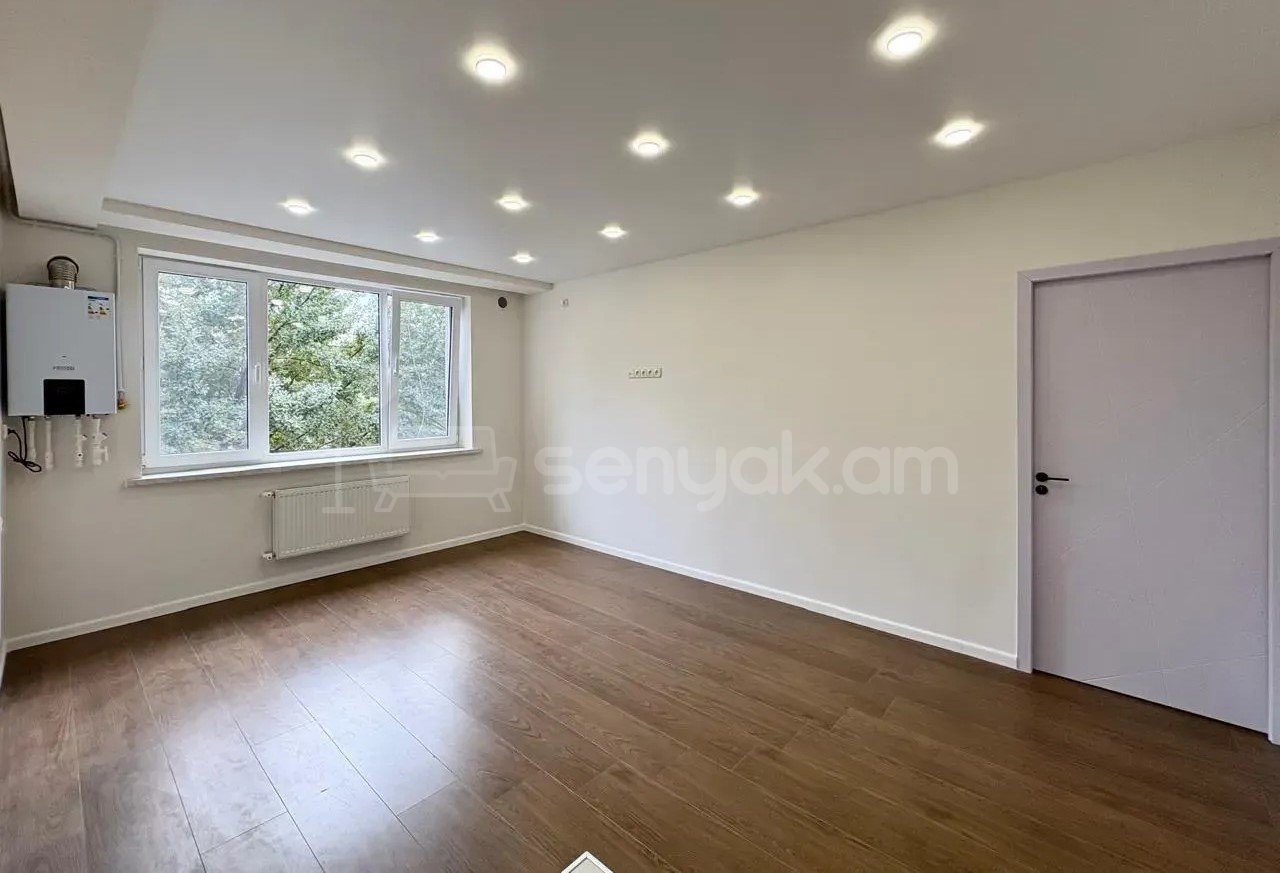 2 Սենյականոց Բնակարան Քարե Շենքում, 41քմ, 4/5 հարկ, Կապիտալ Վերանորոգված