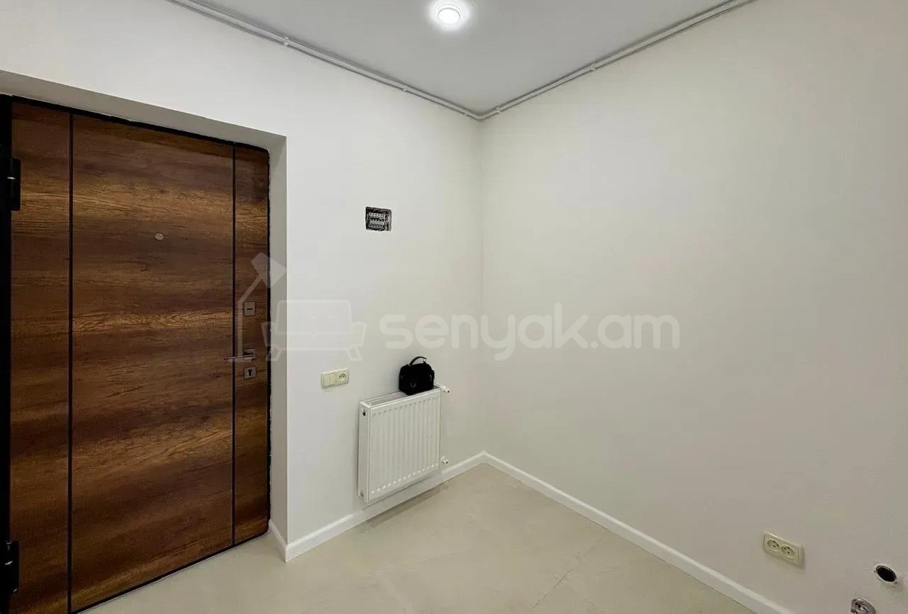 2 Սենյականոց Բնակարան Քարե Շենքում, 41քմ, 4/5 հարկ, Կապիտալ Վերանորոգված
