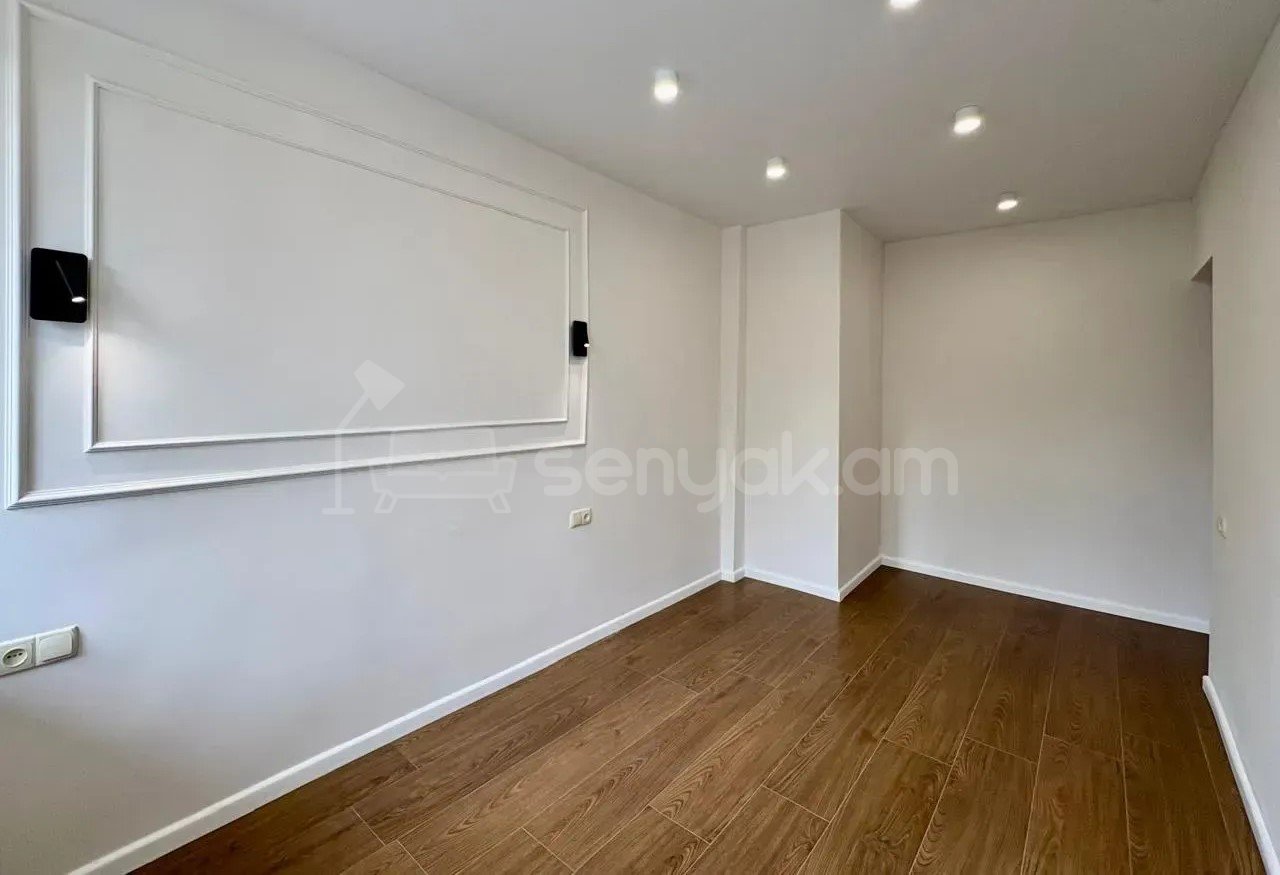 2 Սենյականոց Բնակարան Քարե Շենքում, 41քմ, 4/5 հարկ, Կապիտալ Վերանորոգված