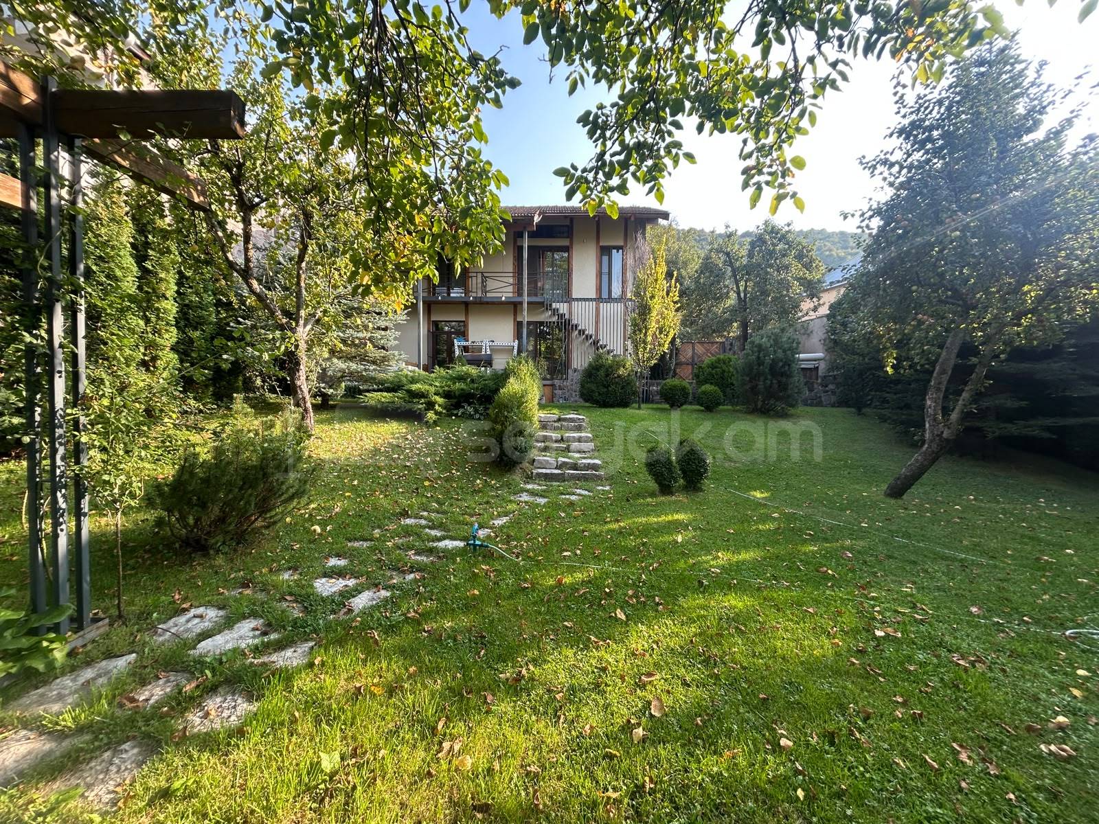 3 Սենյականոց Սեփական Տուն, 141քմ, Դիզայներական Վերանորոգված