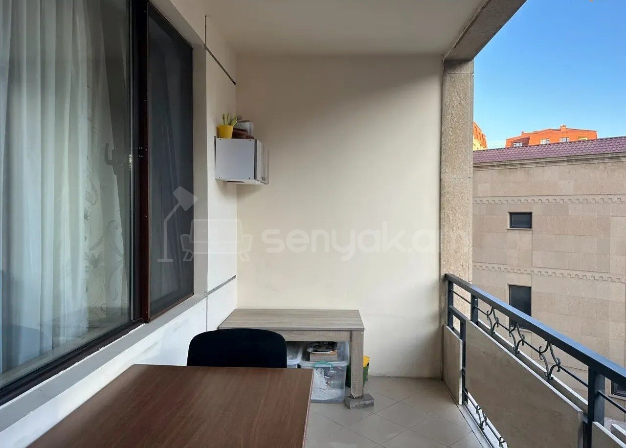 2 Սենյականոց Բնակարան Նորակառույցում, 85քմ, 2/5 հարկ, Կապիտալ Վերանորոգված