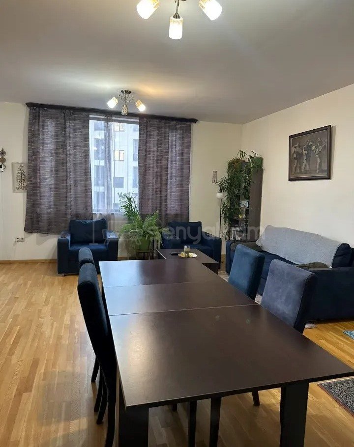 2 Սենյականոց Բնակարան Նորակառույցում, 85քմ, 2/5 հարկ, Կապիտալ Վերանորոգված