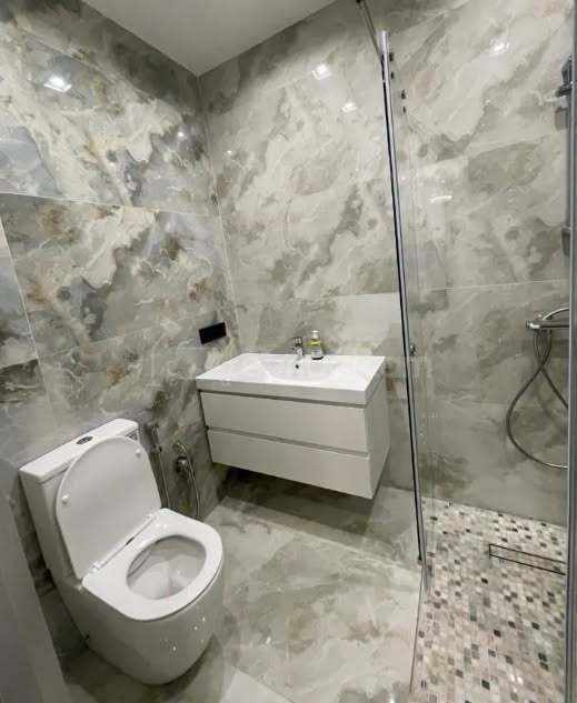 2 Սենյականոց Բնակարան Քարե Շենքում, 40քմ, 2/5 հարկ, Դիզայներական Վերանորոգված