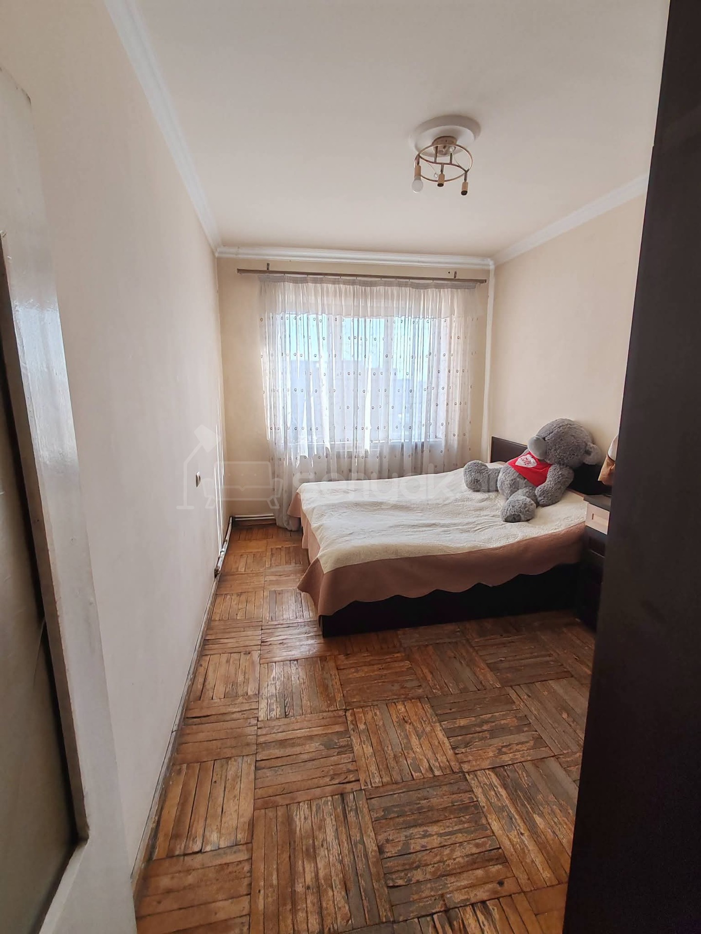 3 Սենյականոց Բնակարան, 80քմ, 8/9 հարկ, Նորմալ Վիճակում, Կահավորված
