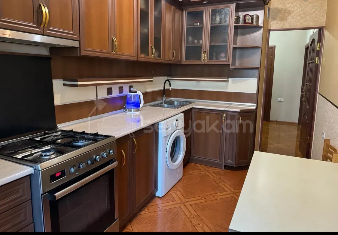 2 Սենյականոց Բնակարան, 60քմ, 3/9 հարկ, Կապիտալ Վերանորոգված, Կահավորված