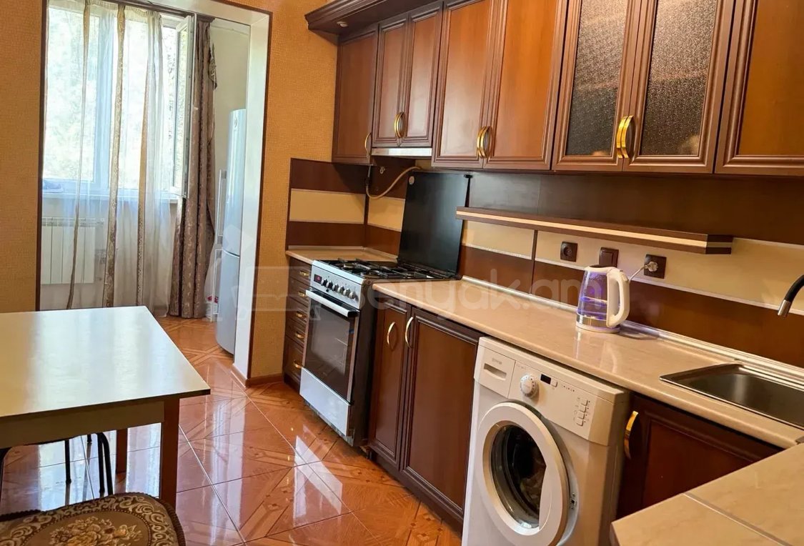 2 Սենյականոց Բնակարան, 60քմ, 3/9 հարկ, Կապիտալ Վերանորոգված, Կահավորված