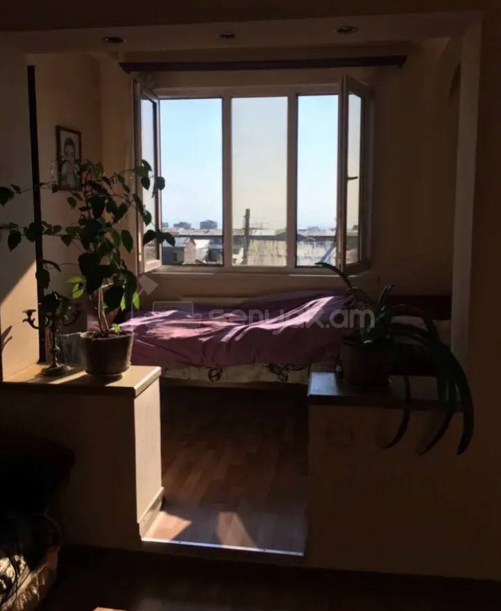 2 Սենյականոց Բնակարան Քարե Շենքում, 62քմ, 3/4 հարկ, Կոսմետիկ Վերանորոգված
