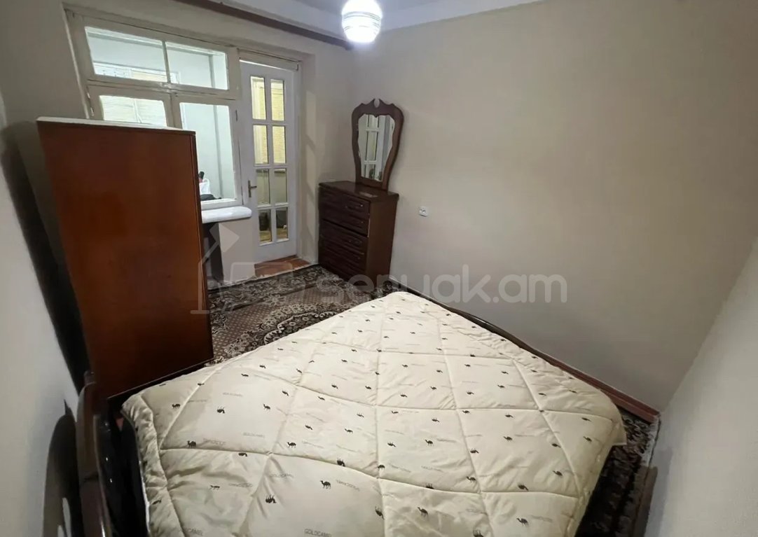 3 Սենյականոց Բնակարան Քարե Շենքում, 105քմ, 1/3 հարկ, Կոսմետիկ Վերանորոգված