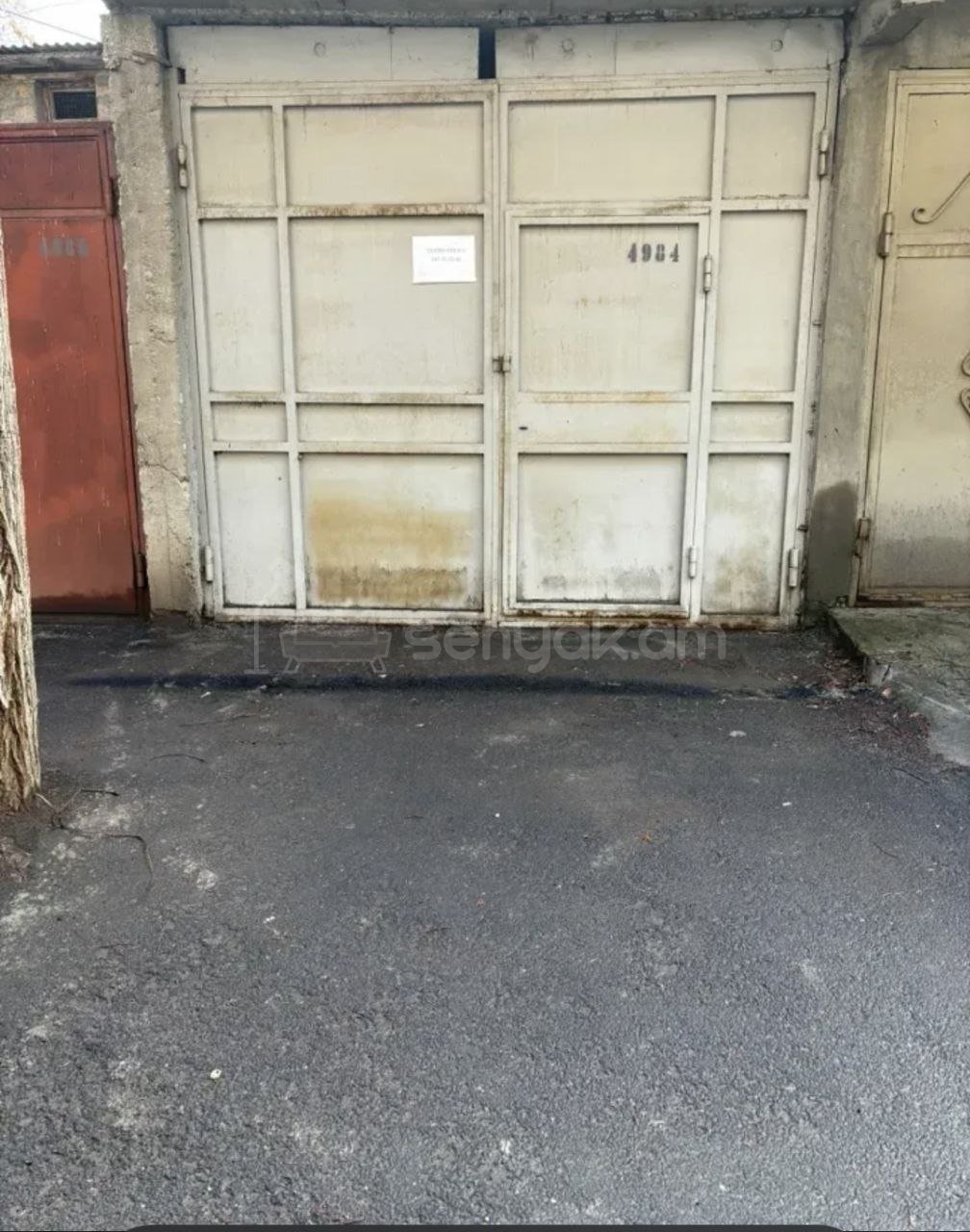 2 Սենյականոց Բնակարան Քարե Շենքում, 56քմ, 4/5 հարկ, Կապիտալ Վերանորոգված