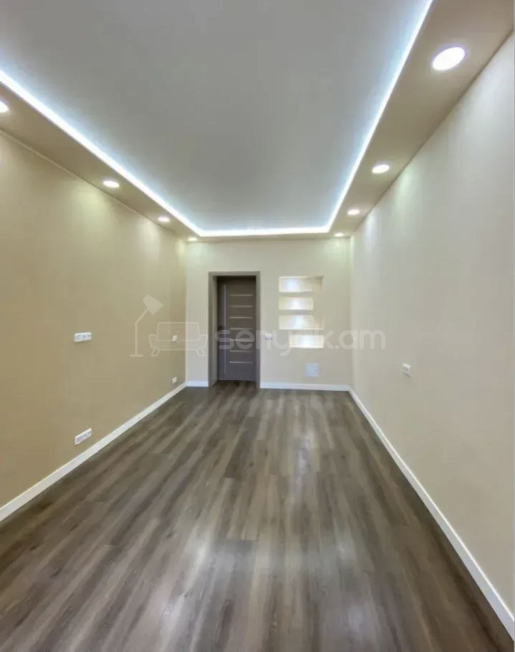 2 Սենյականոց Բնակարան Քարե Շենքում, 56քմ, 4/5 հարկ, Կապիտալ Վերանորոգված