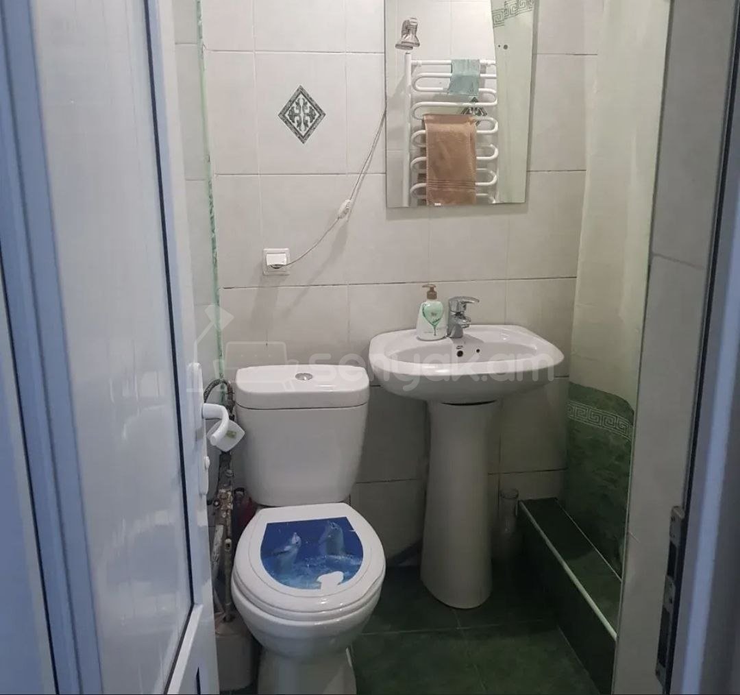 2 Սենյականոց Բնակարան, 43քմ, 8/9 հարկ, Նորմալ Վիճակում
