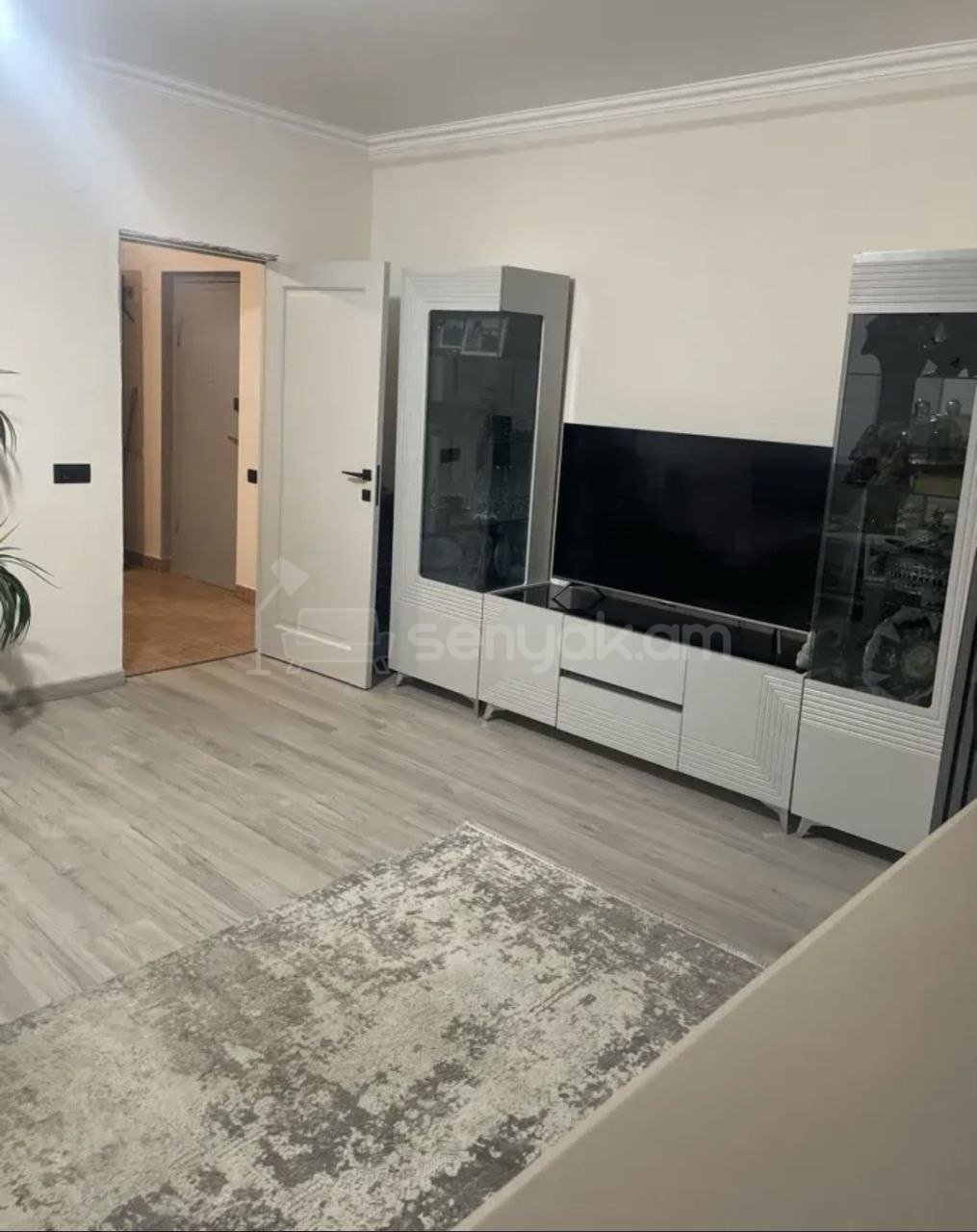 3 Սենյականոց Բնակարան, 73քմ, 8/9 հարկ, Կապիտալ Վերանորոգված