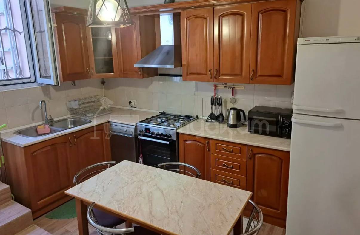 3 Սենյականոց Սեփական Տուն, 80քմ, Կապիտալ Վերանորոգված, Կահավորված