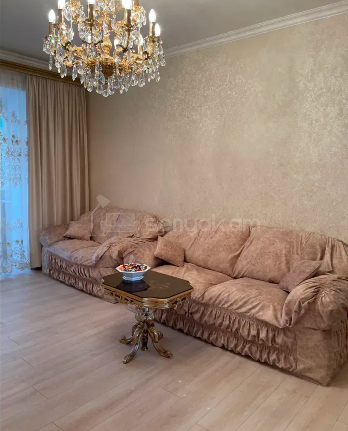 3 Սենյականոց Բնակարան Քարե Շենքում, 98քմ, 4/5 հարկ, Կապիտալ Վերանորոգված, Կահավորված, Արևկող