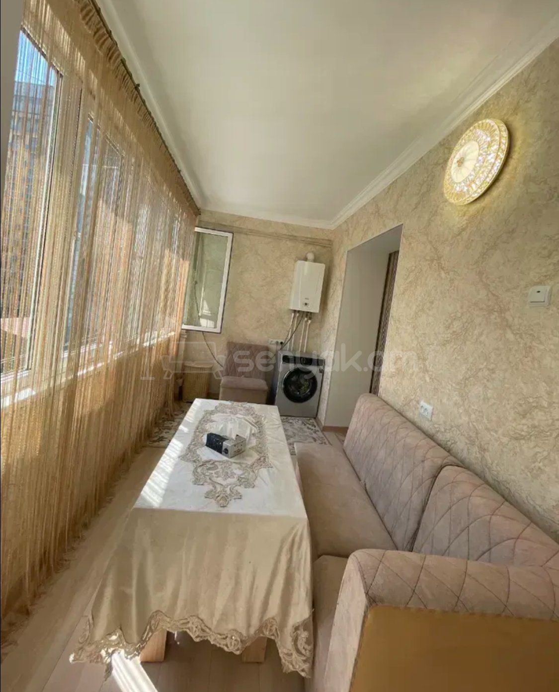 3 Սենյականոց Բնակարան Քարե Շենքում, 98քմ, 4/5 հարկ, Կապիտալ Վերանորոգված, Կահավորված, Արևկող