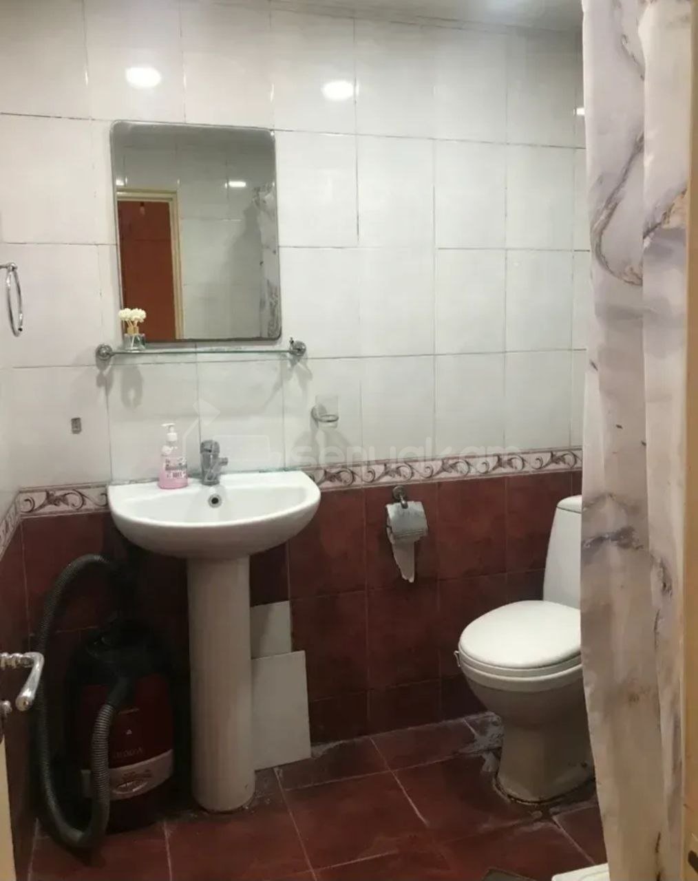 2 Սենյականոց Բնակարան Քարե Շենքում, 44քմ, 4/5 հարկ, Նորմալ Վիճակում, Կահավորված, Արևկող