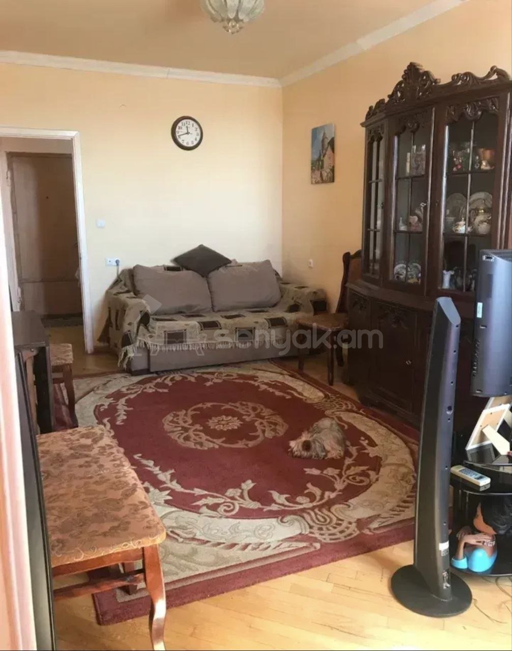 2 Սենյականոց Բնակարան Քարե Շենքում, 44քմ, 4/5 հարկ, Նորմալ Վիճակում, Կահավորված, Արևկող