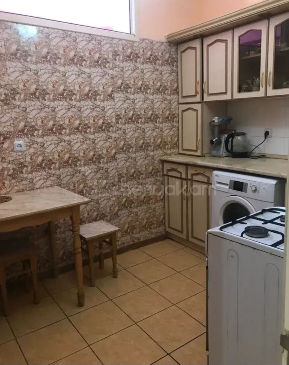 2 Սենյականոց Բնակարան Քարե Շենքում, 44քմ, 4/5 հարկ, Նորմալ Վիճակում