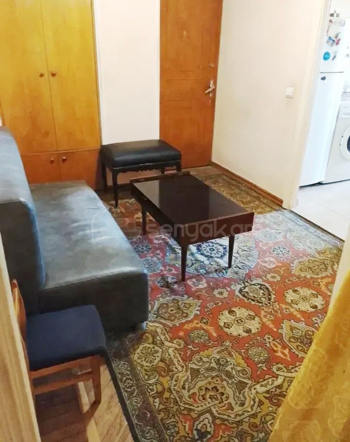3 Սենյականոց Բնակարան Քարե Շենքում, 77քմ, 4/5 հարկ, Կոսմետիկ Վերանորոգված
